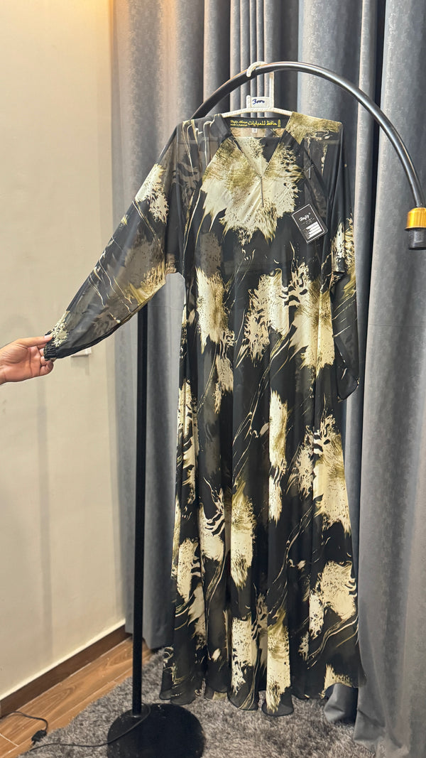 Elegant Printed Open Maxi with Matching Stole – Black, Beige & Gold Abstract – Size 56